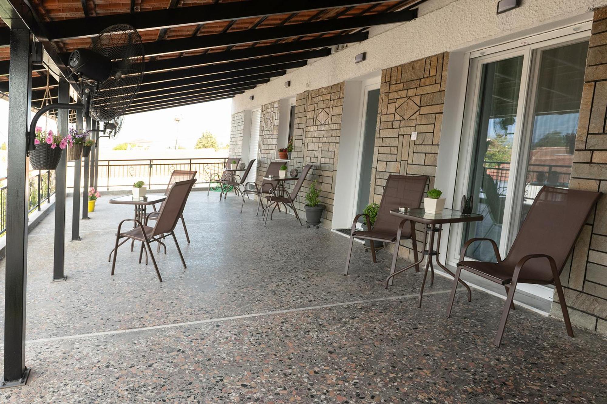 Four Sis Rooms Mangana Extérieur photo
